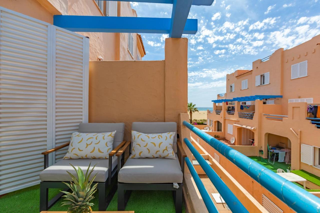 Beachfront, Pool, Terrace, Garage & Fibre Internet Tarifa Esterno foto
